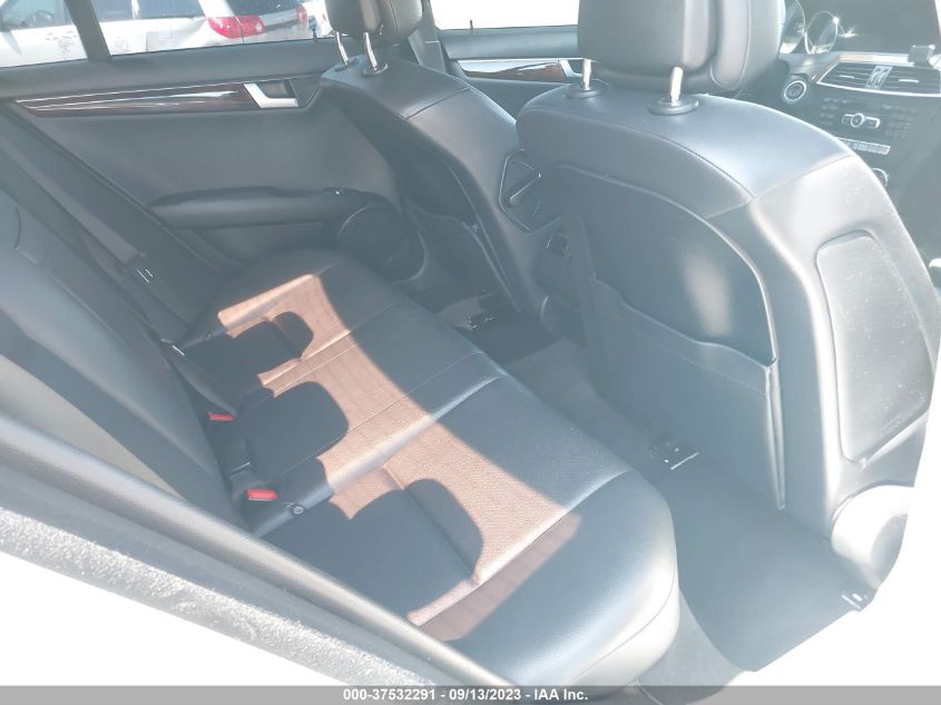 2014 MERCEDES-BENZ C-CLASS C 250 - WDDGF4HB5EG239512