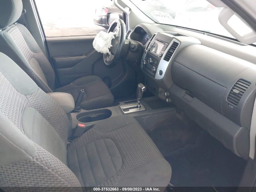 2016 NISSAN FRONTIER SV/PRO-4X - 1N6AD0CU9GN775558