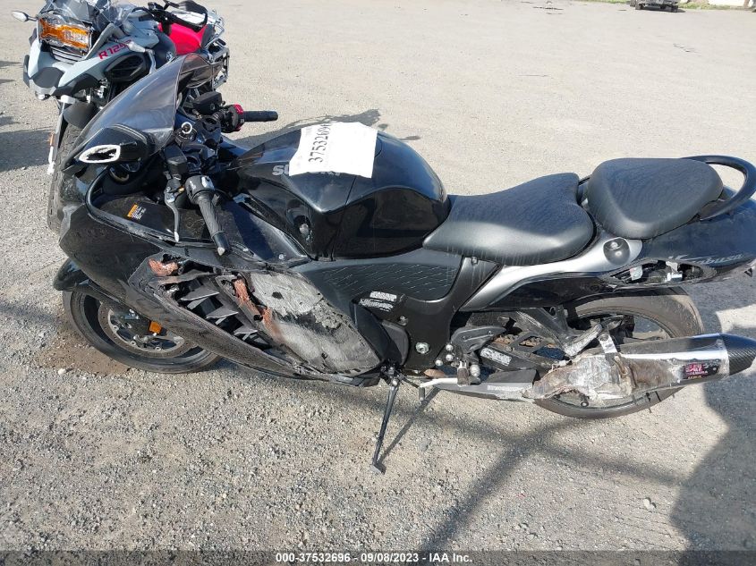 VIN JS1EJ11B1P7101021 2023 SUZUKI GSX1300 RR