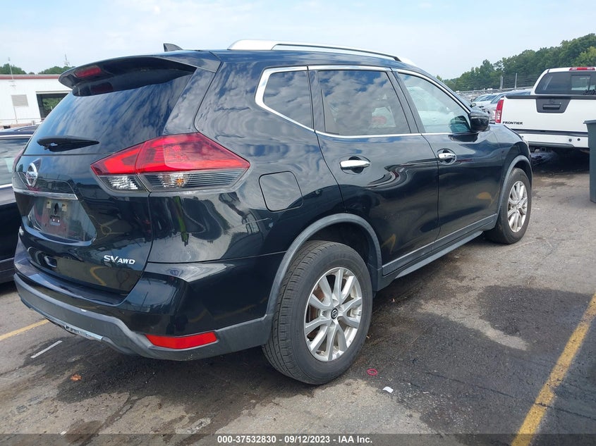 VIN KNMAT2MV2JP560107 2018 NISSAN ROGUE SV
