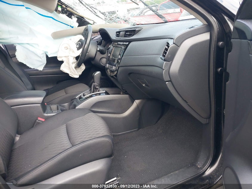 VIN KNMAT2MV2JP560107 2018 NISSAN ROGUE SV