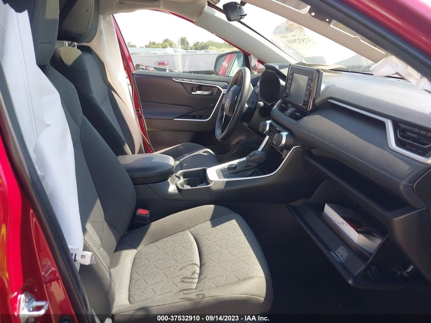 VIN 4T3RWRFV7MU046097 2021 TOYOTA RAV4 HYBRID XLE
