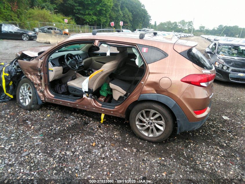2017 HYUNDAI TUCSON SE PLUS - KM8J33A40HU428777