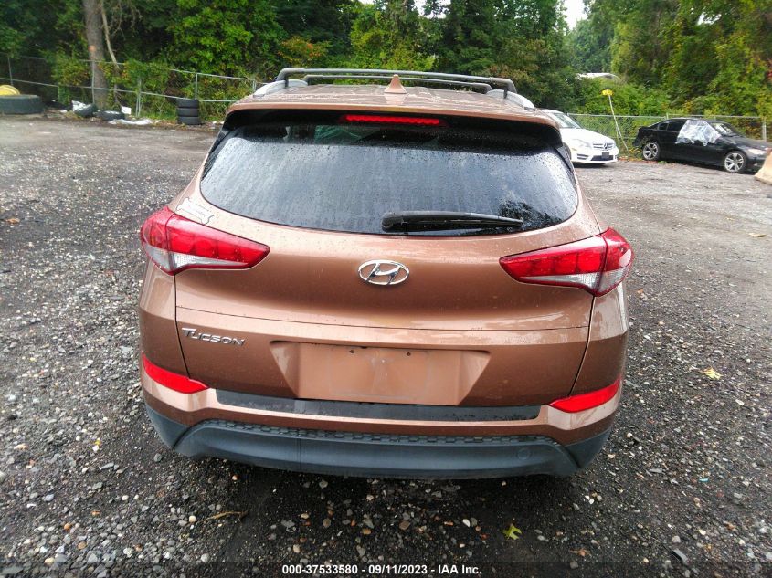 2017 HYUNDAI TUCSON SE PLUS - KM8J33A40HU428777