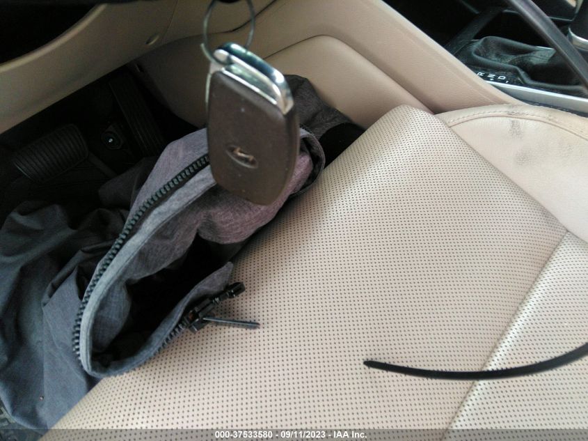 2017 HYUNDAI TUCSON SE PLUS - KM8J33A40HU428777