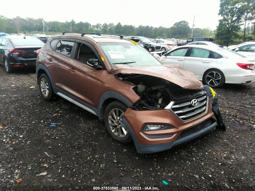 2017 HYUNDAI TUCSON SE PLUS - KM8J33A40HU428777