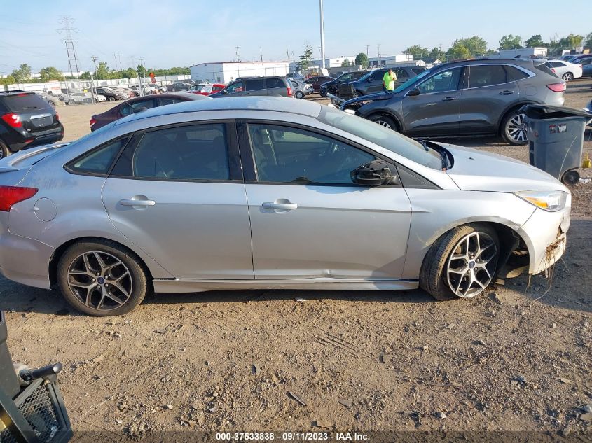 2016 FORD FOCUS SE - 1FADP3F2XGL215620