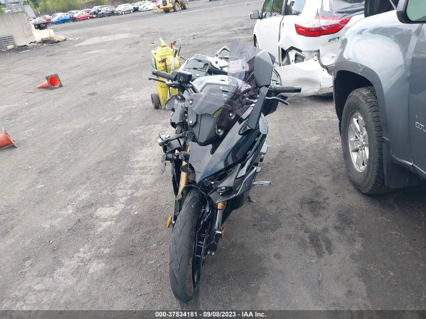 2022 SUZUKI GSX1000 GT/GT+ - JS1EK12B5N7100527