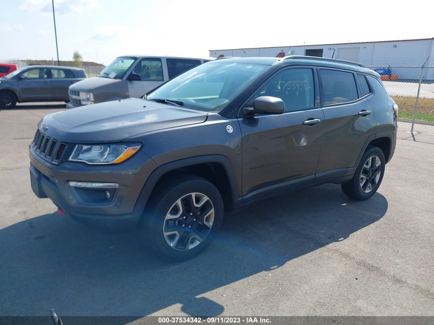 VIN 3C4NJDDB0JT403633 2018 JEEP COMPASS TRAILHAWK