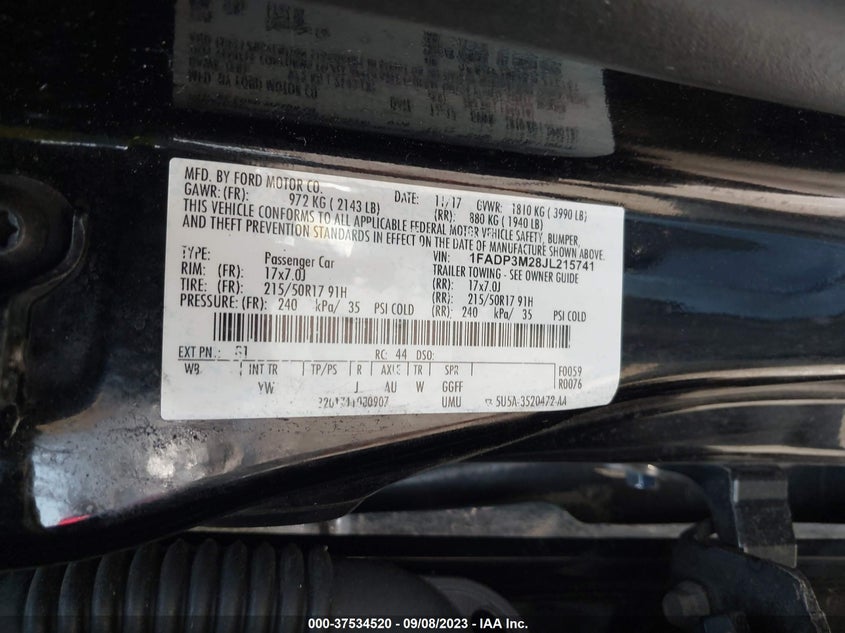 VIN 1FADP3M28JL215741 2018 FORD FOCUS SEL