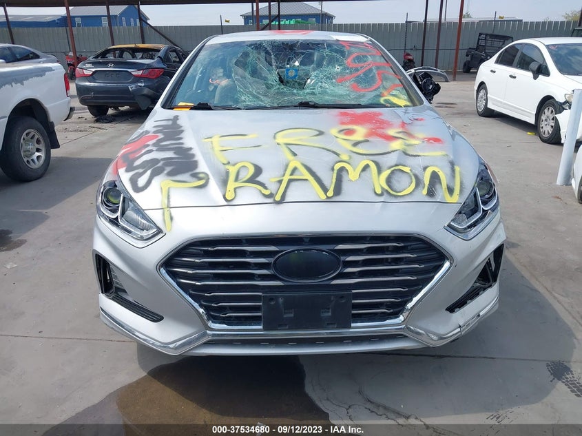 VIN 5NPE24AF1JH683423 2018 HYUNDAI SONATA SE