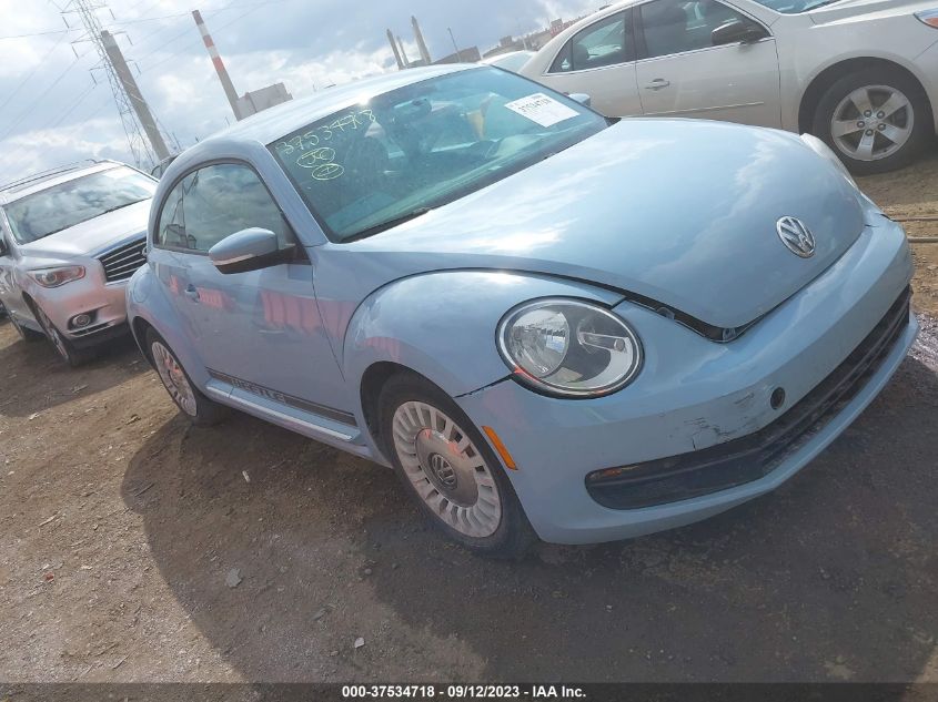 2013 VOLKSWAGEN BEETLE COUPE 2.5L - 3VWJP7AT7DM687284