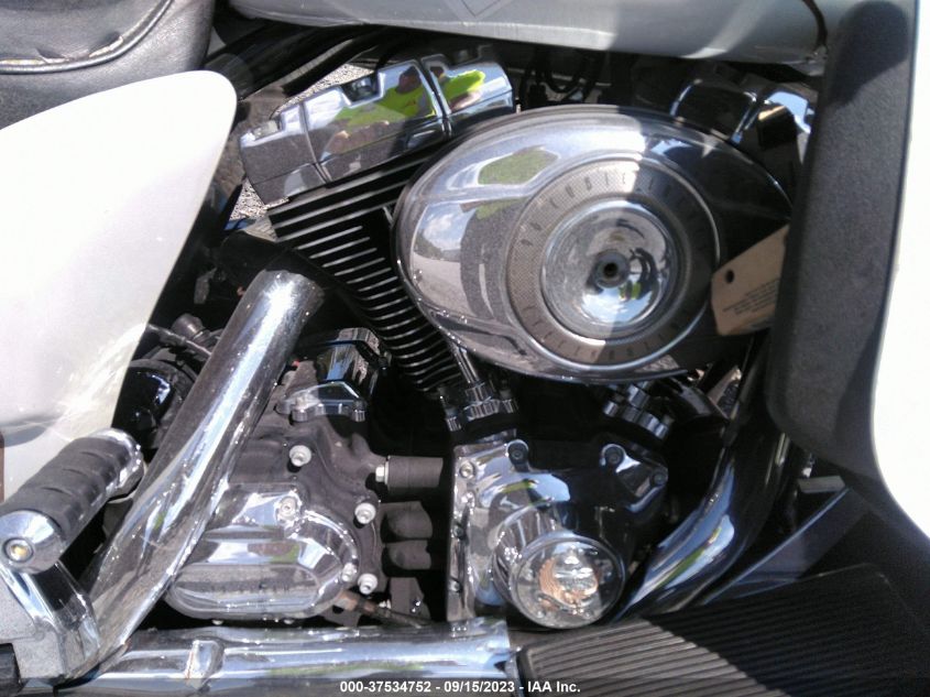 2008 HARLEY-DAVIDSON FLHTCUI - 1HD1FC4108Y678248