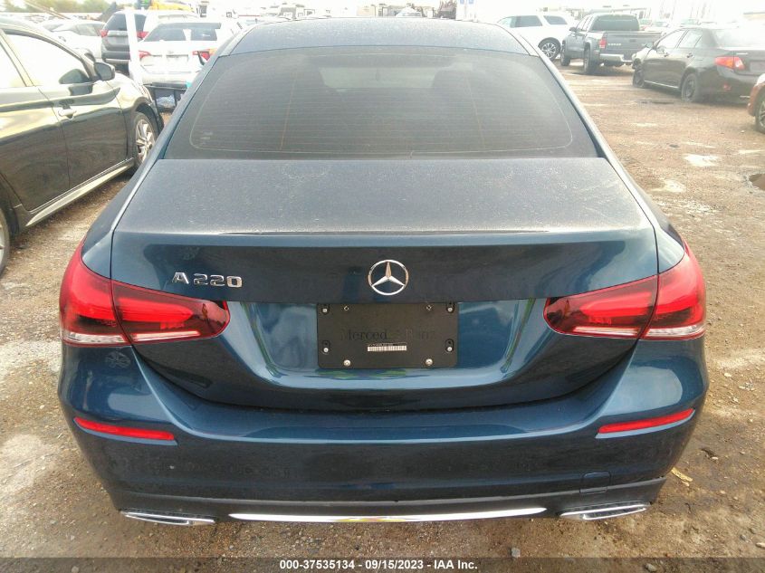 W1K3G4EB0LJ207969 Mercedes-Benz A 220 16