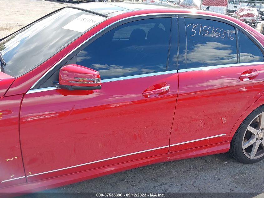 2014 MERCEDES-BENZ C 300 SPORT 4MATIC/LUXURY 4MATIC - WDDGF8AB4EA941910