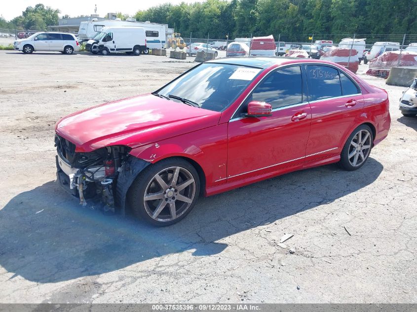 2014 MERCEDES-BENZ C 300 SPORT 4MATIC/LUXURY 4MATIC - WDDGF8AB4EA941910