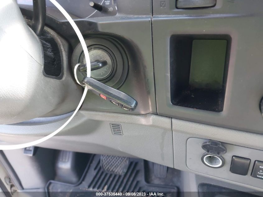 2013 NISSAN NV SV 1N6BF0LY8DN112205