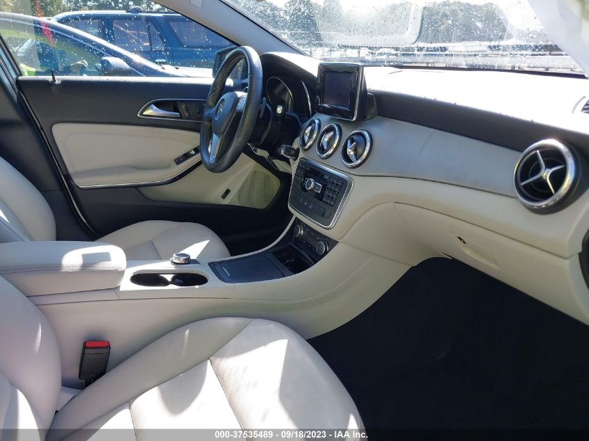 2015 MERCEDES-BENZ GLA-CLASS GLA 250 - WDCTG4EB0FJ183424