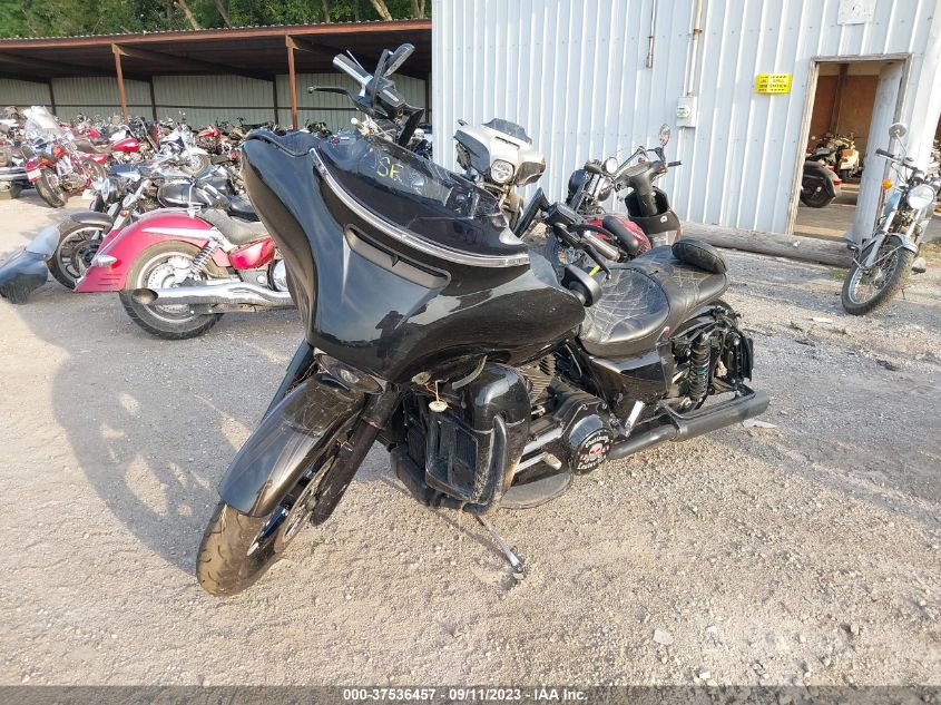 2015 HARLEY-DAVIDSON FLHXSE CVO STREET GLIDE 1HD1PXN11FB956268