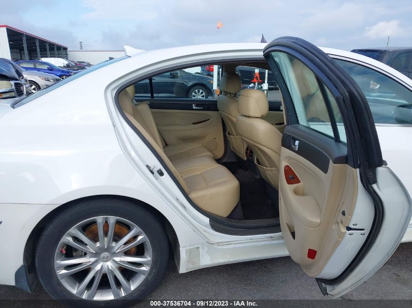 2013 HYUNDAI GENESIS 3.8L - KMHGC4DD1DU228030