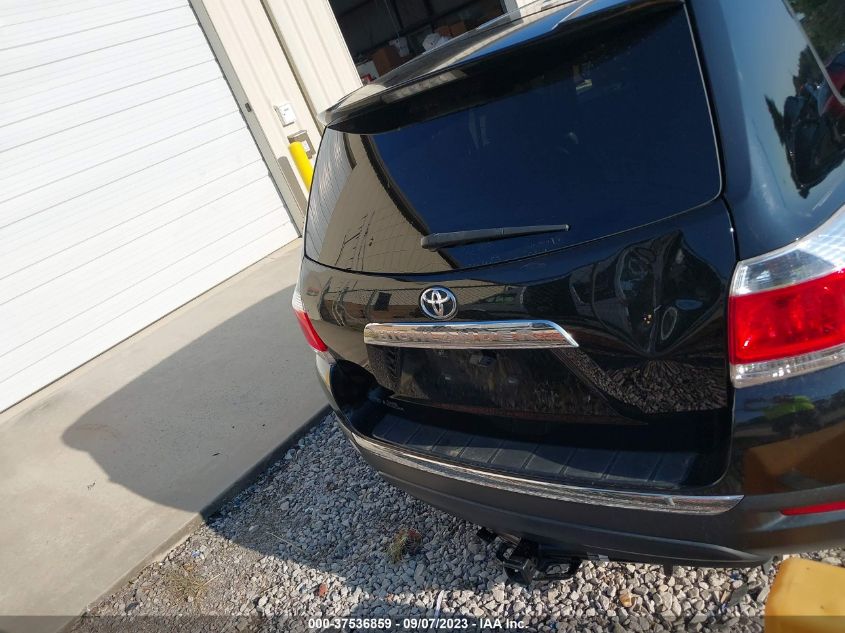 2013 TOYOTA HIGHLANDER - 5TDZA3EH2DS038644