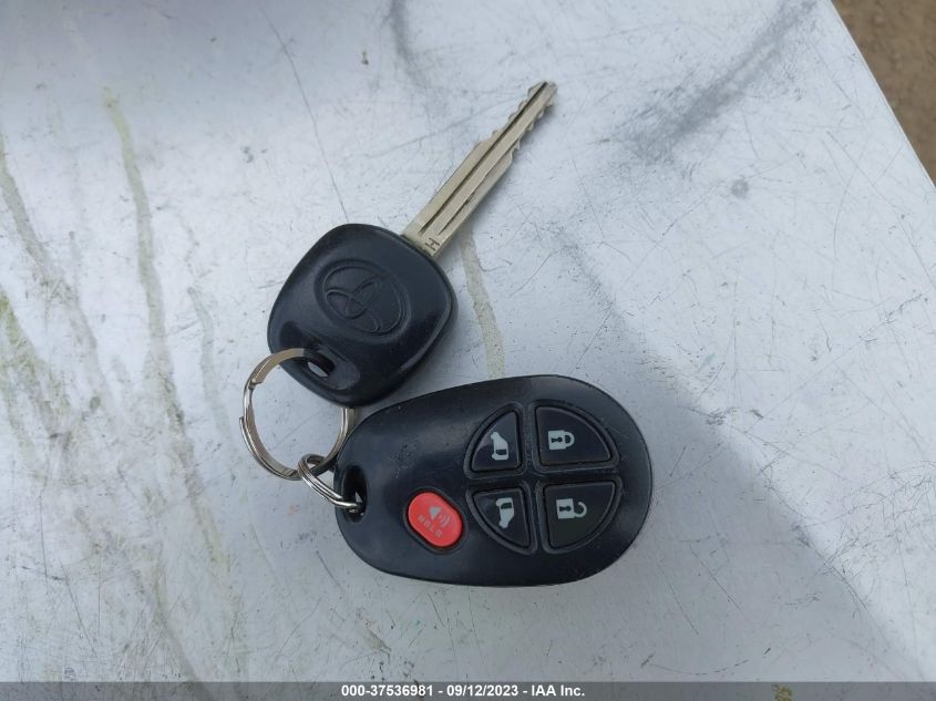 2015 TOYOTA SIENNA LE - 5TDKK3DC7FS583696