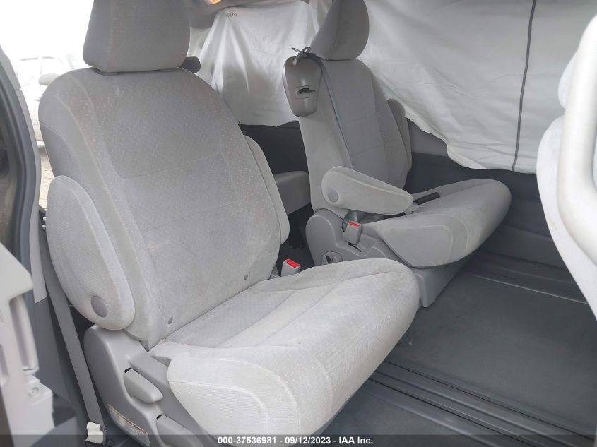 2015 TOYOTA SIENNA LE - 5TDKK3DC7FS583696