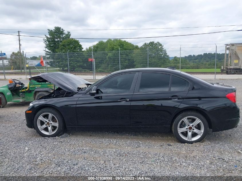 2013 BMW 3 SERIES 328I XDRIVE - WBA3B5G51DNP40460