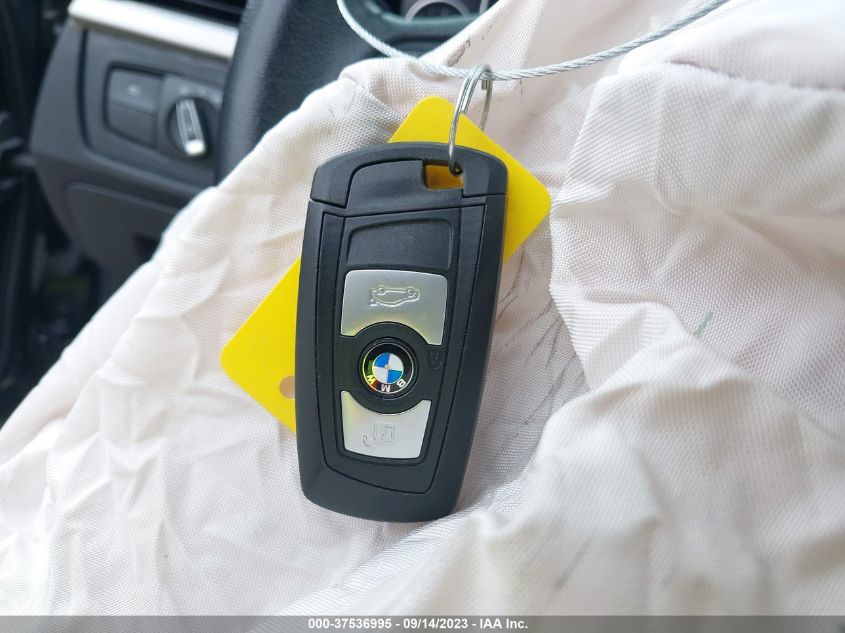 2013 BMW 3 SERIES 328I XDRIVE - WBA3B5G51DNP40460
