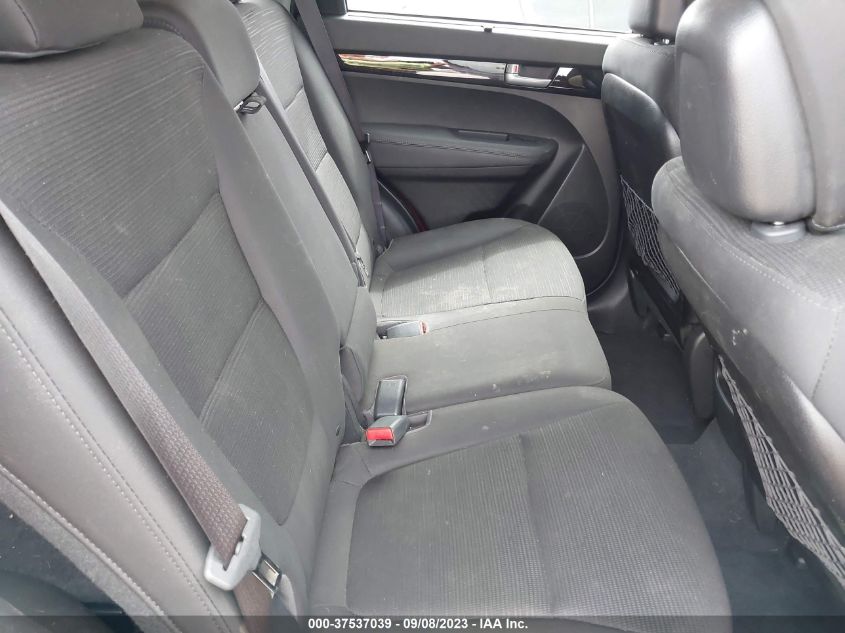 2014 KIA SORENTO LX - 5XYKTCA64EG544152