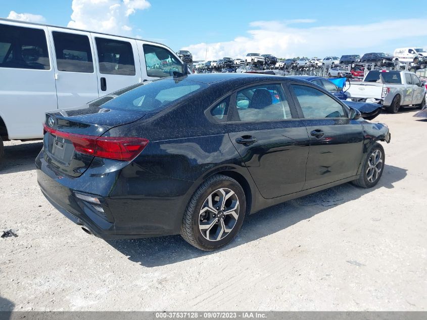 3KPF24AD3LE239499 Kia Forte LXS 4