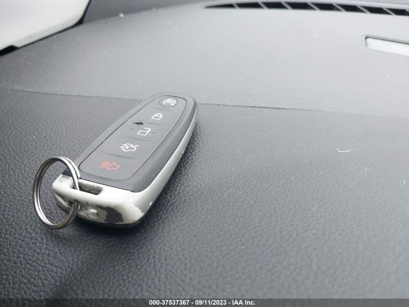 2019 FORD ESCAPE SE - 1FMCU9GD1KUC38008