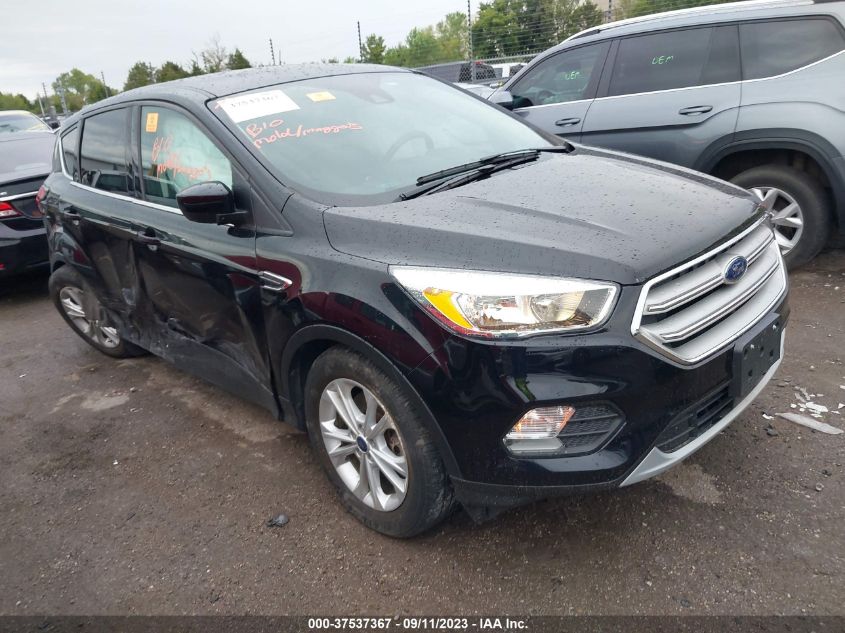 2019 FORD ESCAPE SE - 1FMCU9GD1KUC38008