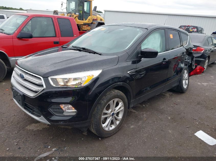 2019 FORD ESCAPE SE - 1FMCU9GD1KUC38008
