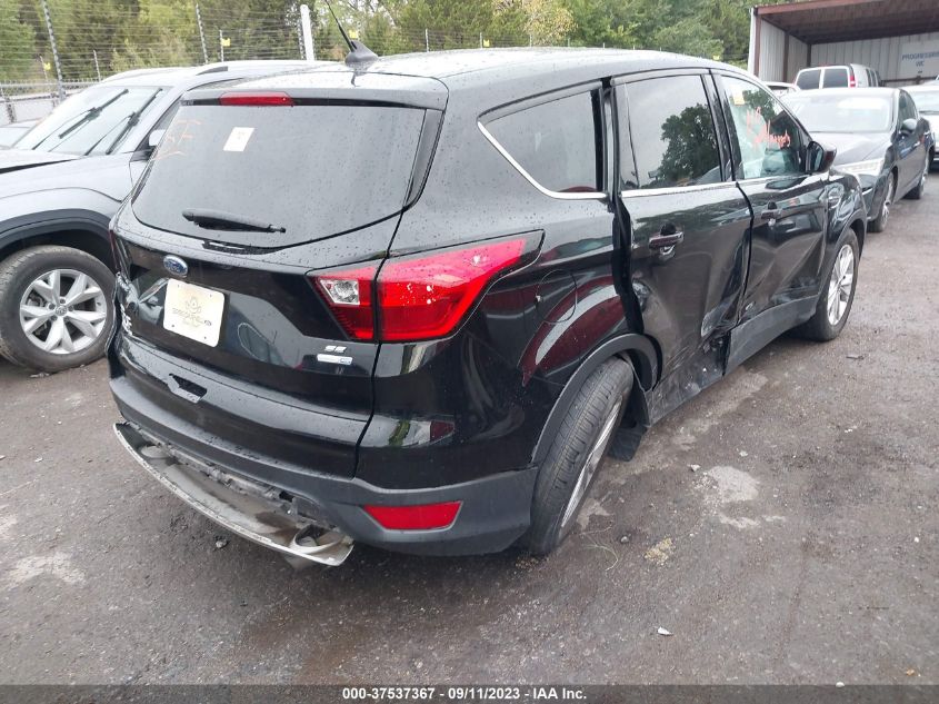 2019 FORD ESCAPE SE - 1FMCU9GD1KUC38008