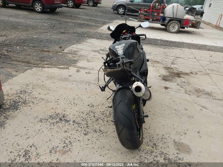 2005 SUZUKI GSX-R1000 - JS1GT76A652103430