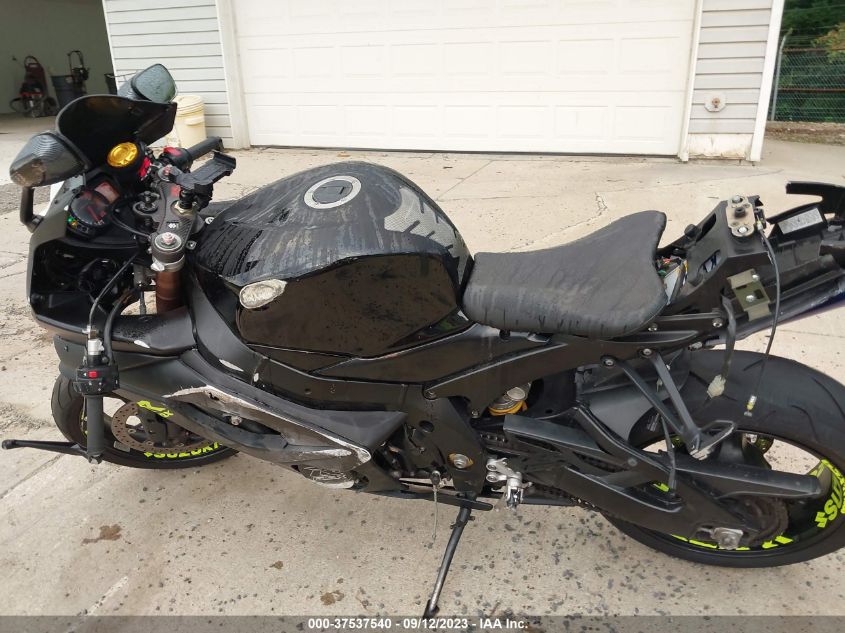 2005 SUZUKI GSX-R1000 - JS1GT76A652103430