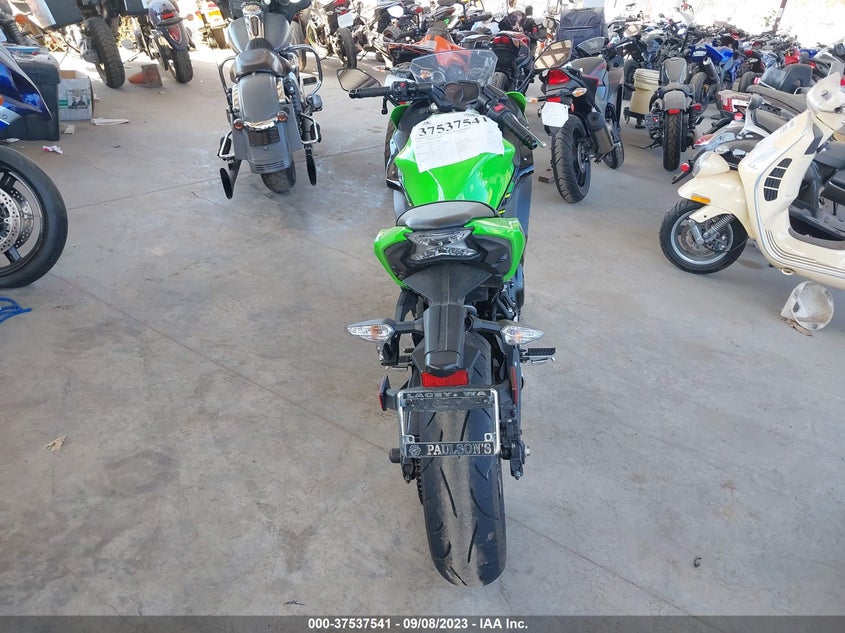 VIN JKAEXEK13JDA26877 2018 KAWASAKI EX650 F