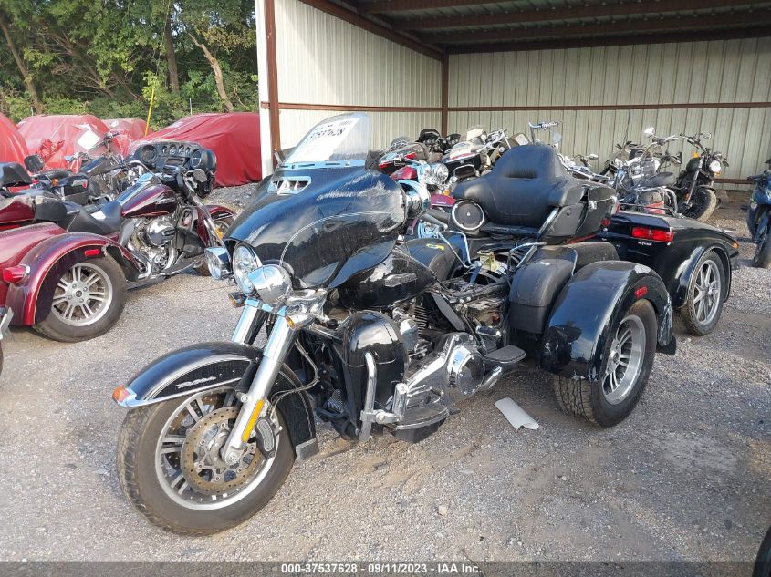 2014 HARLEY-DAVIDSON FLHTCUTG TRI GLIDE ULTRA 1HD1MAL15EB855175