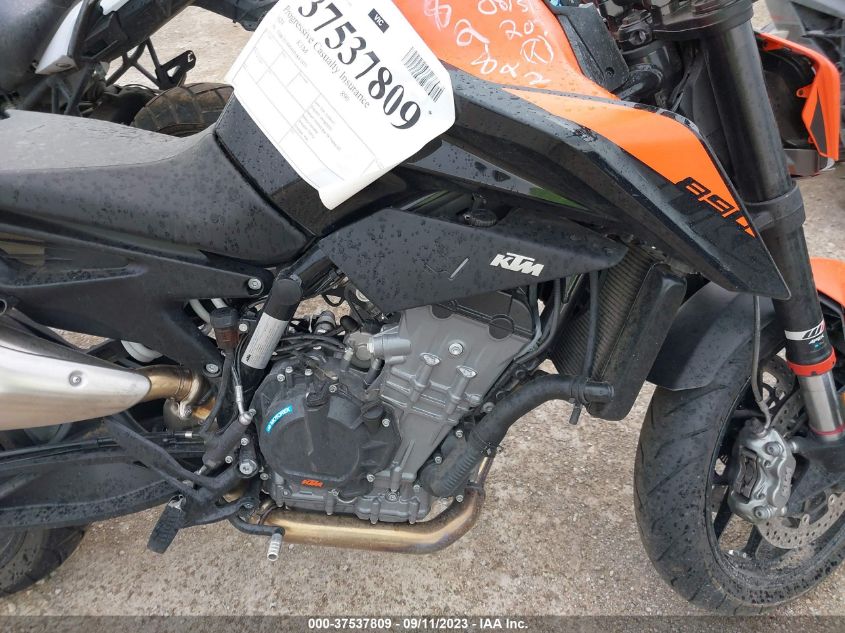 2021 KTM 890 DUKE R - VBKTU9404MM811877