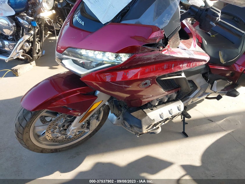 VIN JH2SC7950JK002884 2018 HONDA GL1800 D