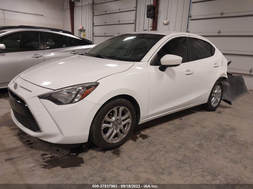 VIN 3MYDLBYV3JY304758 2018 TOYOTA YARIS IA