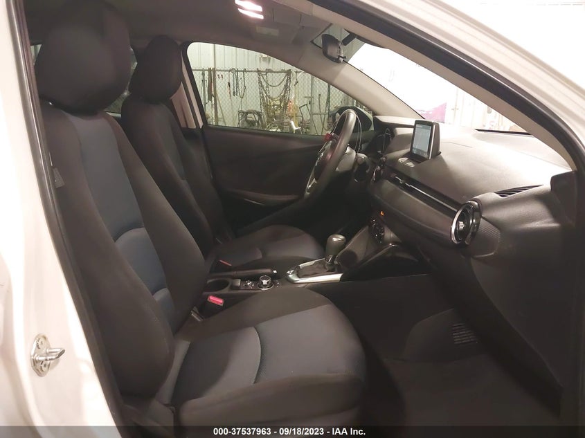 VIN 3MYDLBYV3JY304758 2018 TOYOTA YARIS IA