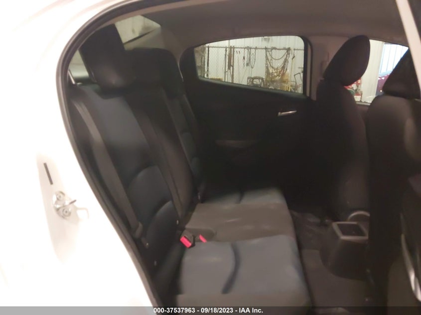 VIN 3MYDLBYV3JY304758 2018 TOYOTA YARIS IA