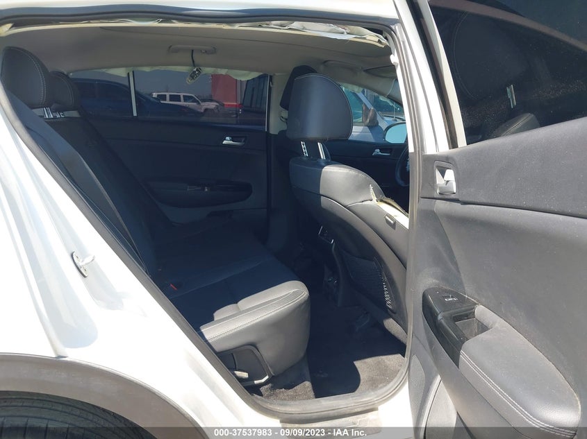 VIN KNDPN3AC2M7856228 2021 KIA SPORTAGE EX