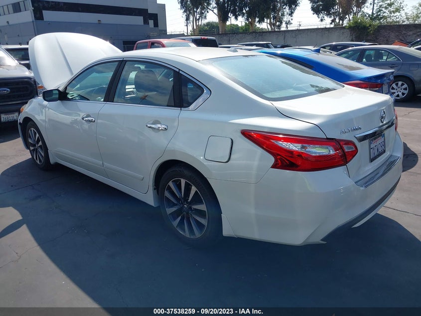 VIN 1N4AL3AP8HC183852 2017 NISSAN ALTIMA 2.5 SV