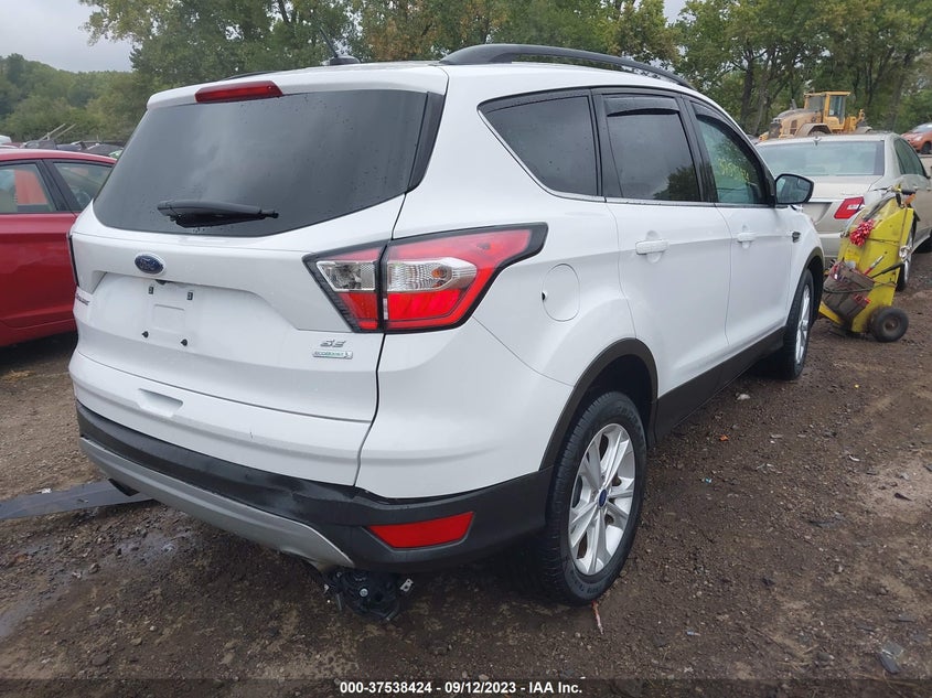 VIN 1FMCU0GD6JUB29330 2018 FORD ESCAPE SE