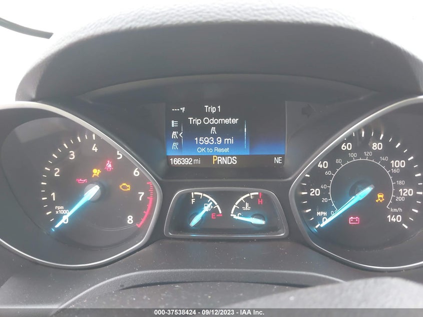 VIN 1FMCU0GD6JUB29330 2018 FORD ESCAPE SE