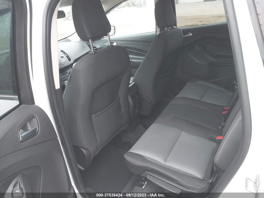 VIN 1FMCU0GD6JUB29330 2018 FORD ESCAPE SE