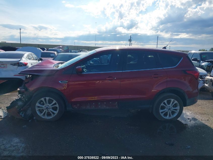 2019 FORD ESCAPE SE - 1FMCU0GD4KUA41250